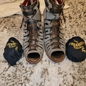 Steve Madden Freebird Wazee Size 9 $160.00